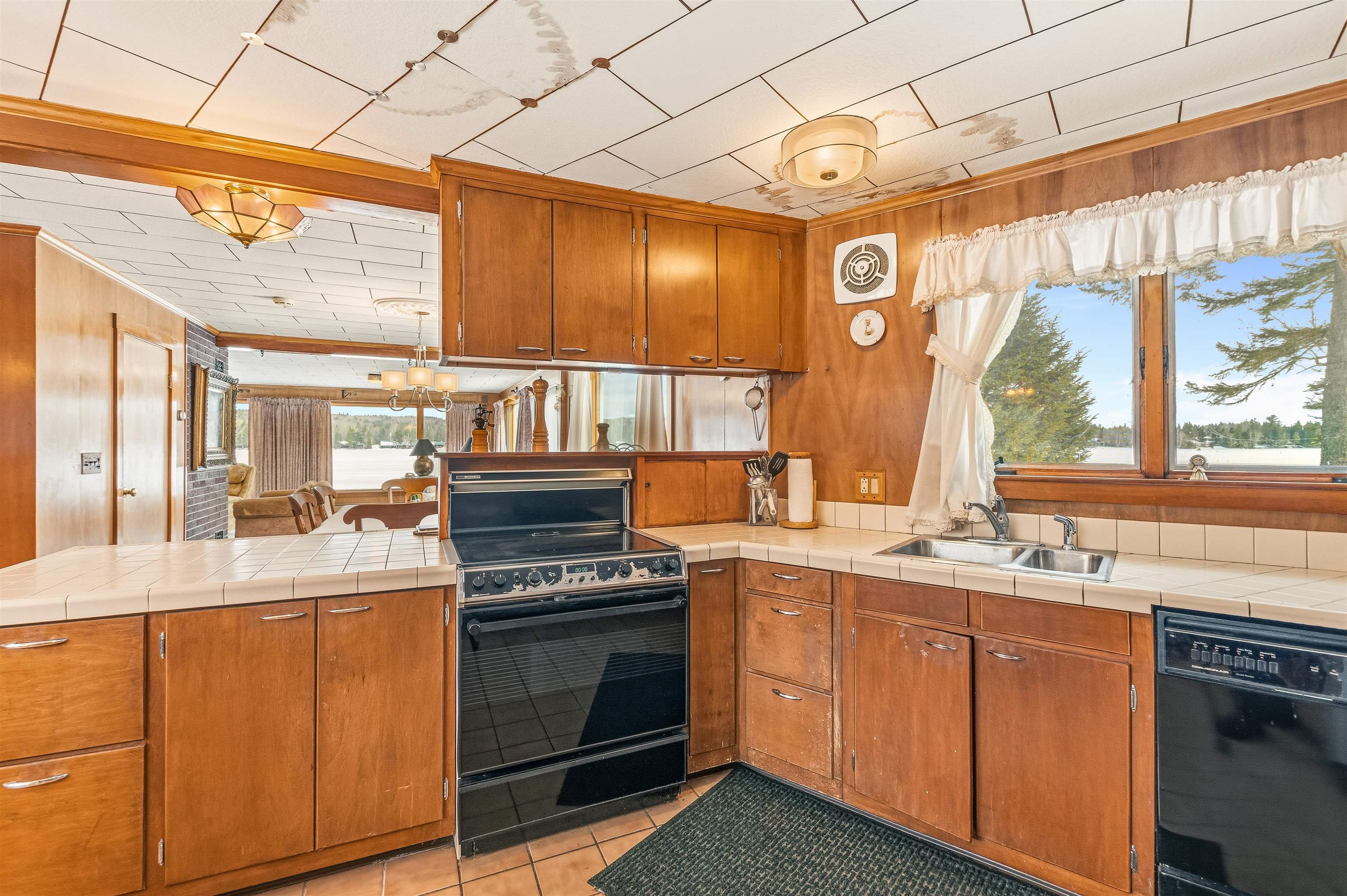 166 Spooner Road Pittsburg, NH 03592 - Photo 16 of 58