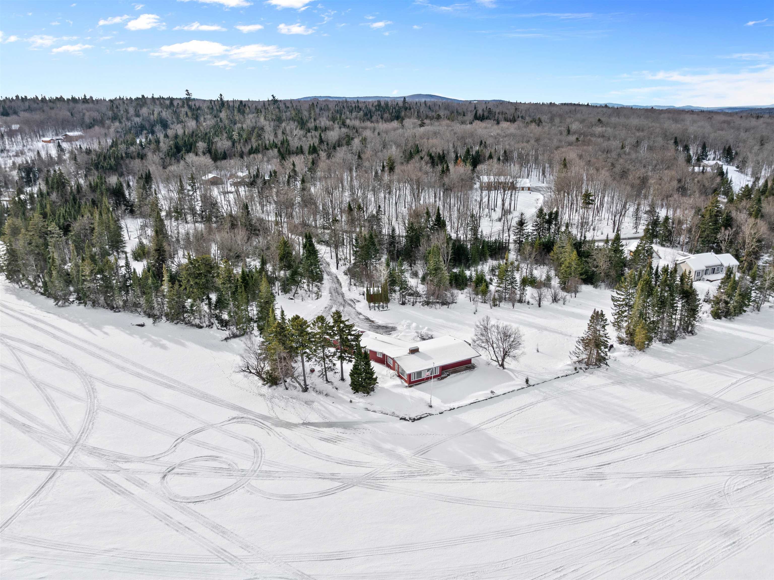 166 Spooner Road Pittsburg, NH 03592 - Photo 2 of 58