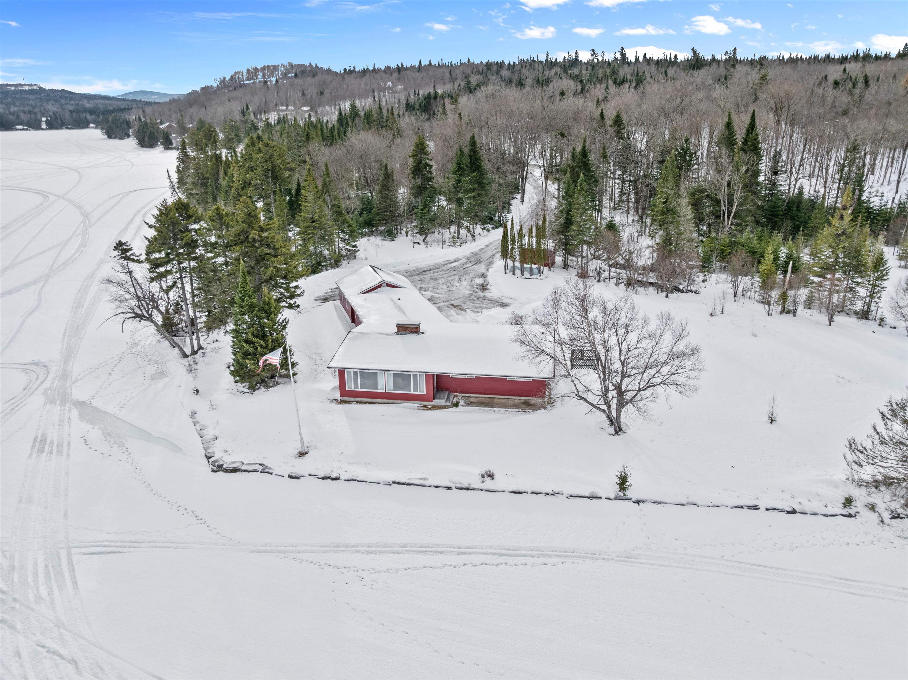 166 Spooner Road Pittsburg, NH 03592 - Photo 3 of 58