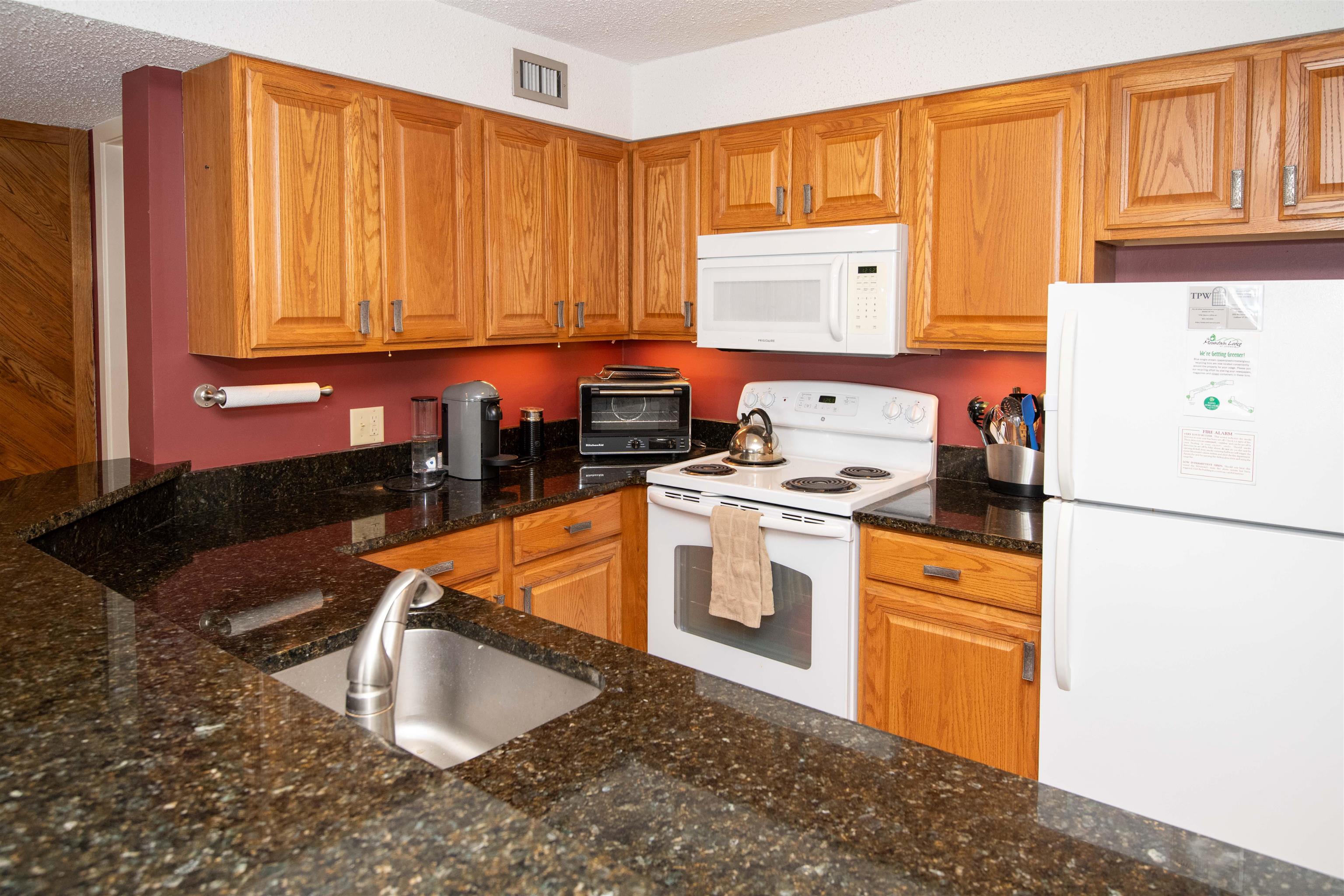 350 Mountain Road, Unit B207 Ludlow, VT 05149 - Photo 7 of 27 Gallery Image 7