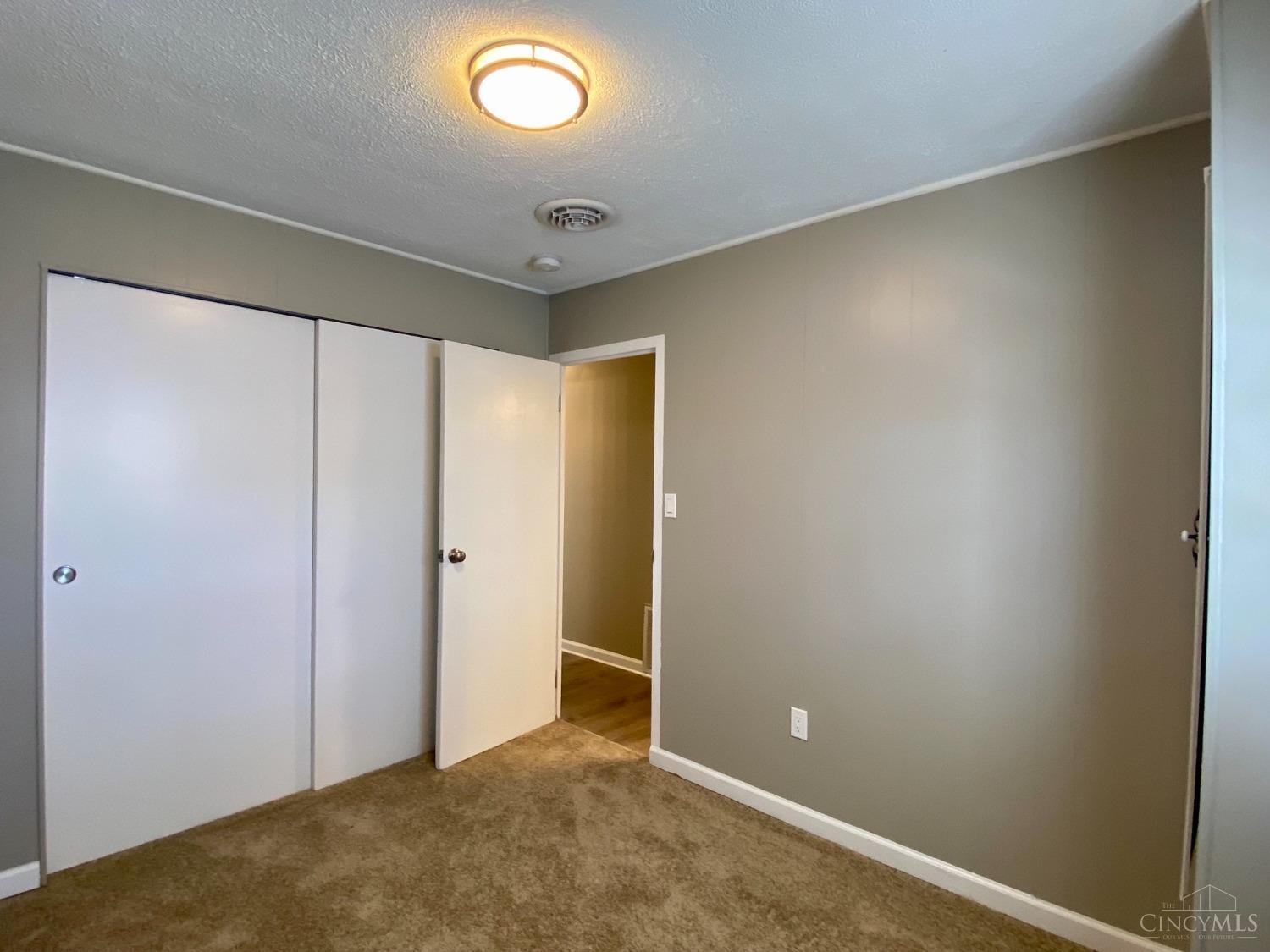 2497 Wenning Road Cincinnati, OH 45231 - Photo 27 of 41 Gallery Image 27