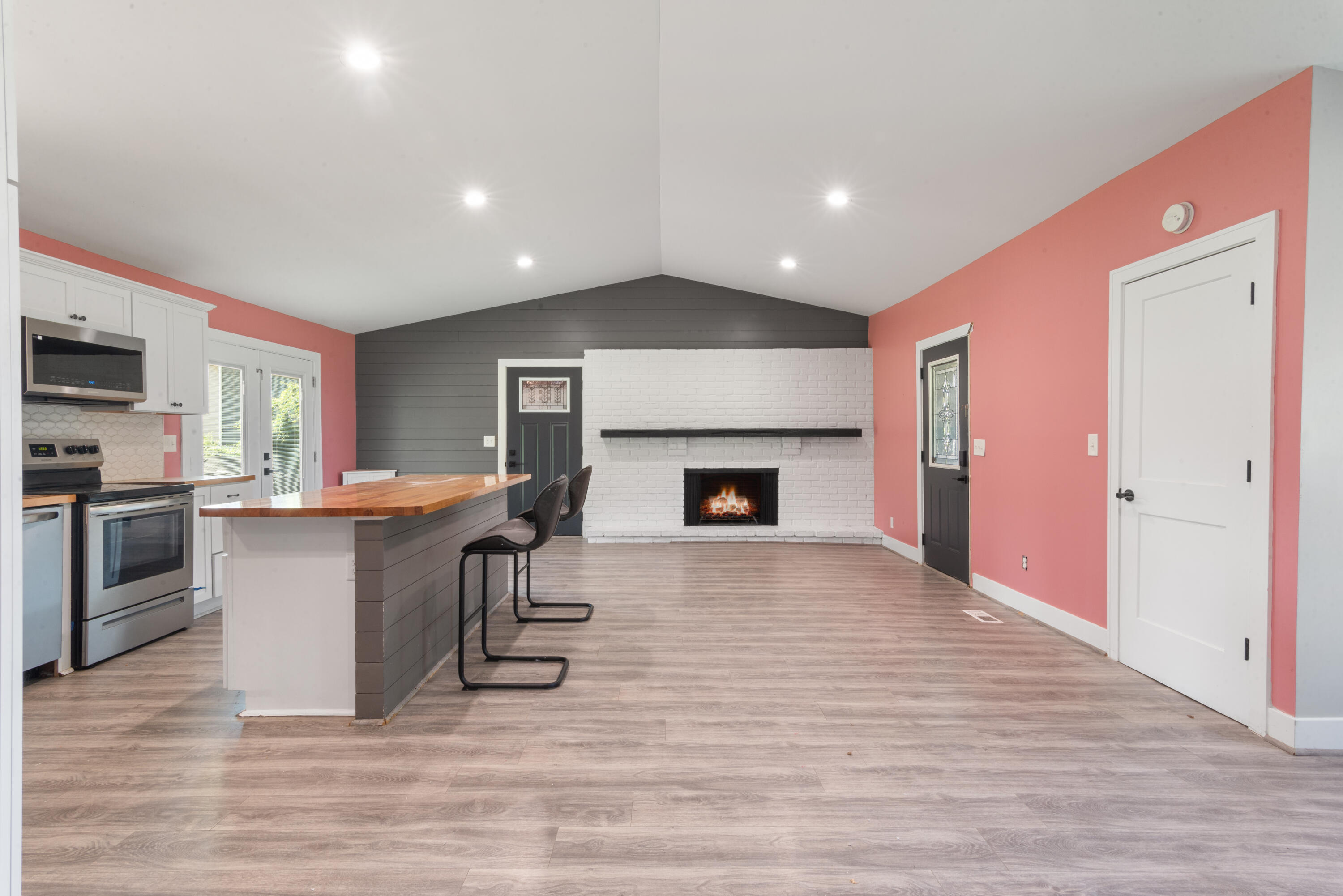 6750 Walters Road Clarkston, MI 48346 - Photo 4 of 25 4