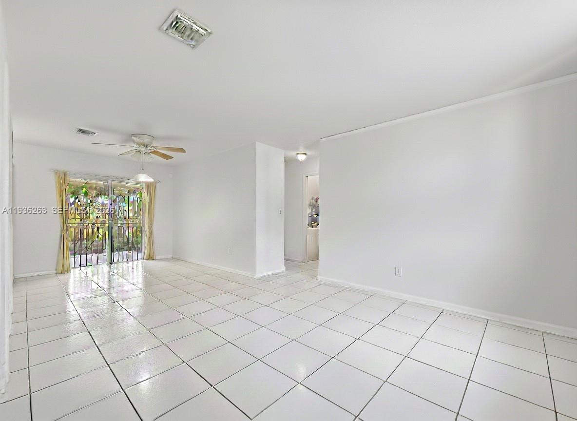 28901 Southwest 150th Place Homestead, FL 33033 - Photo 4 of 29