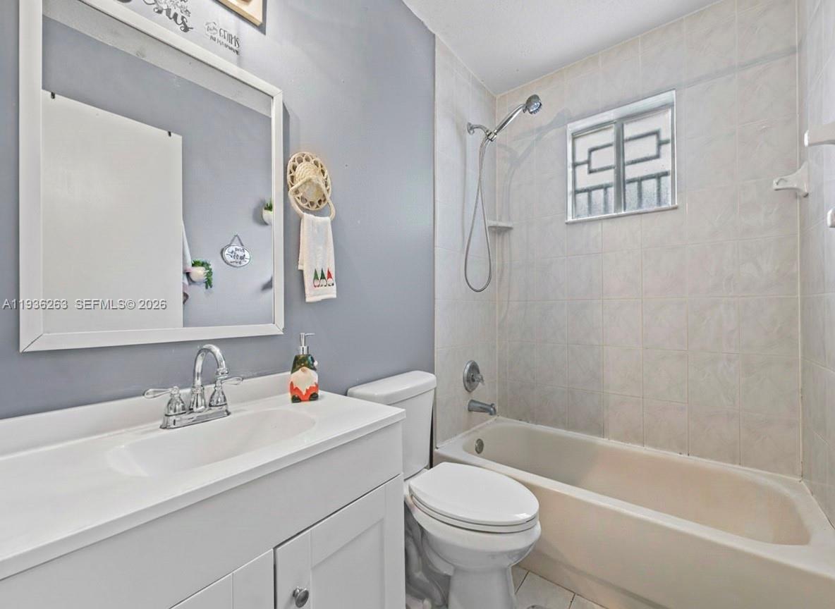 28901 Southwest 150th Place Homestead, FL 33033 - Photo 9 of 29