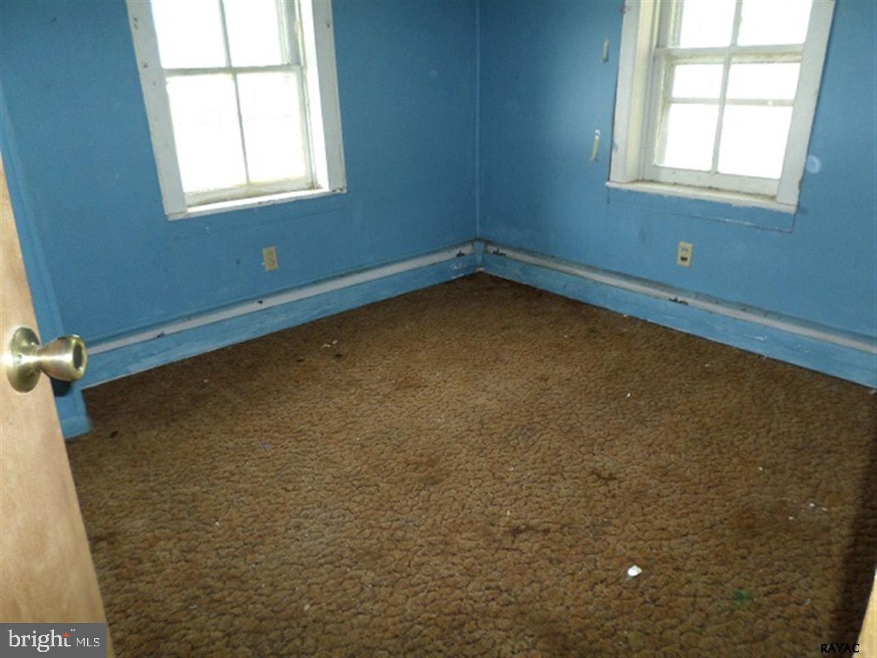 1042 Old Hanover Road Spring Grove, PA 17362 - Photo 8 of 9