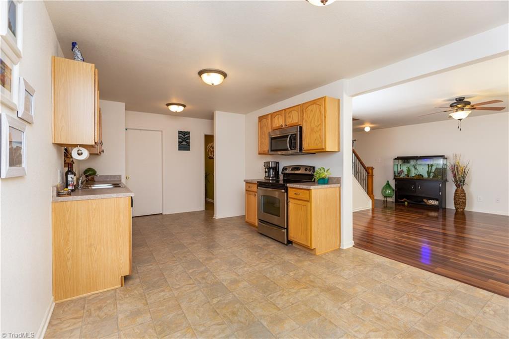 752 Runningbrook Lane Rural Hall, NC 27045 - Photo 10 of 30
