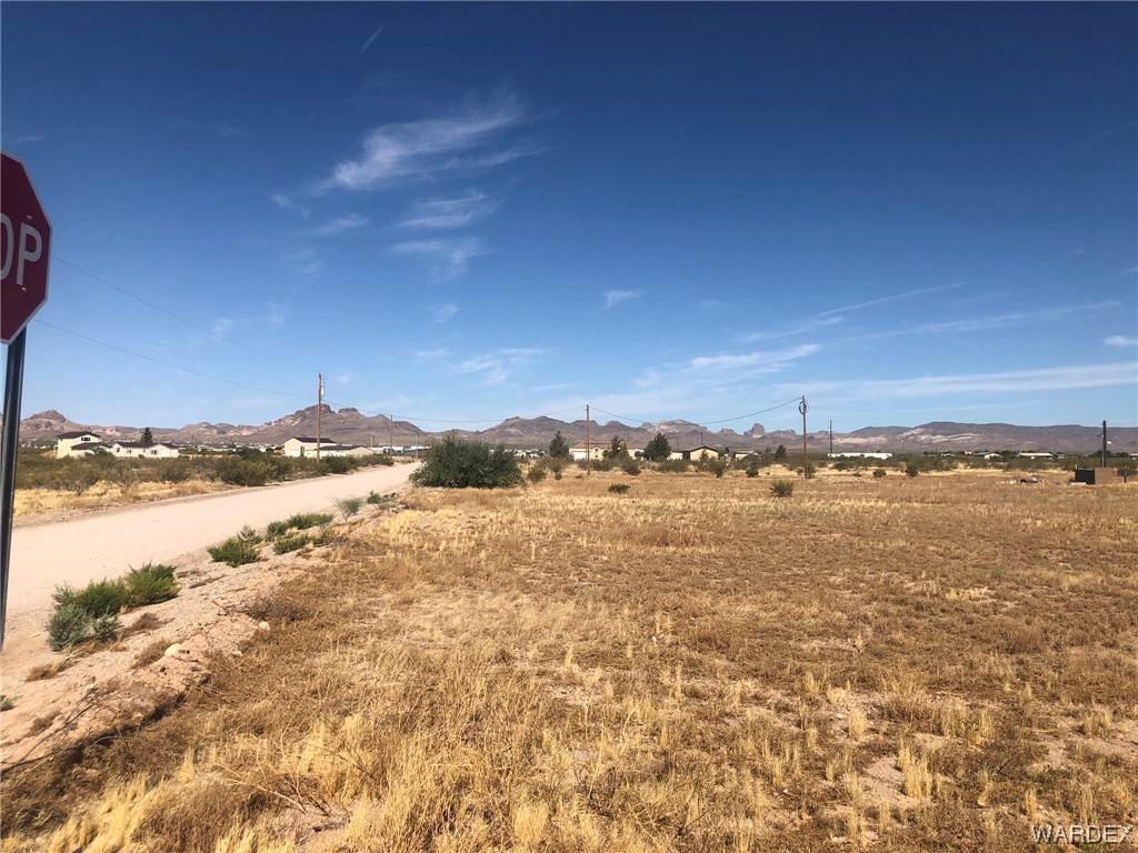 1225 South Cordes Road Golden Valley, AZ 86413 - Photo 1 of 15 Gallery Image 1