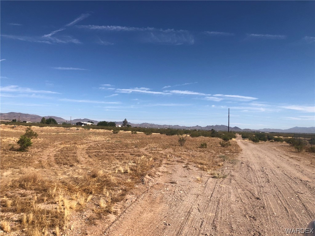 1225 South Cordes Road Golden Valley, AZ 86413 - Photo 3 of 15 Gallery Image 3