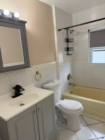 $2,275 | 30 Tremont Avenue, Unit 1, Bridgeport, CT 06606