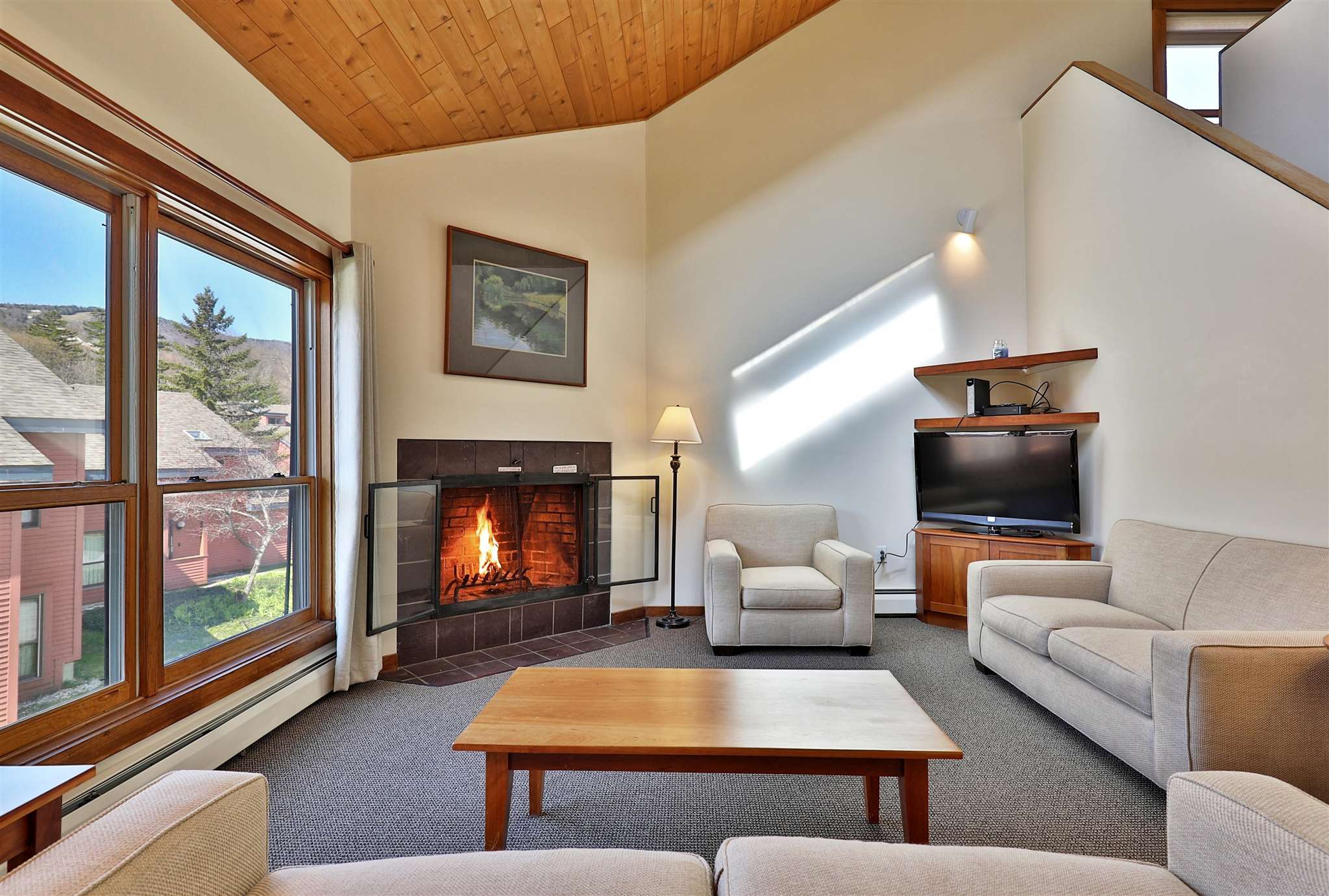 526 East Mountain Road, Unit 48 Killington, VT 05751 - Photo 2 of 33 Gallery Image 2