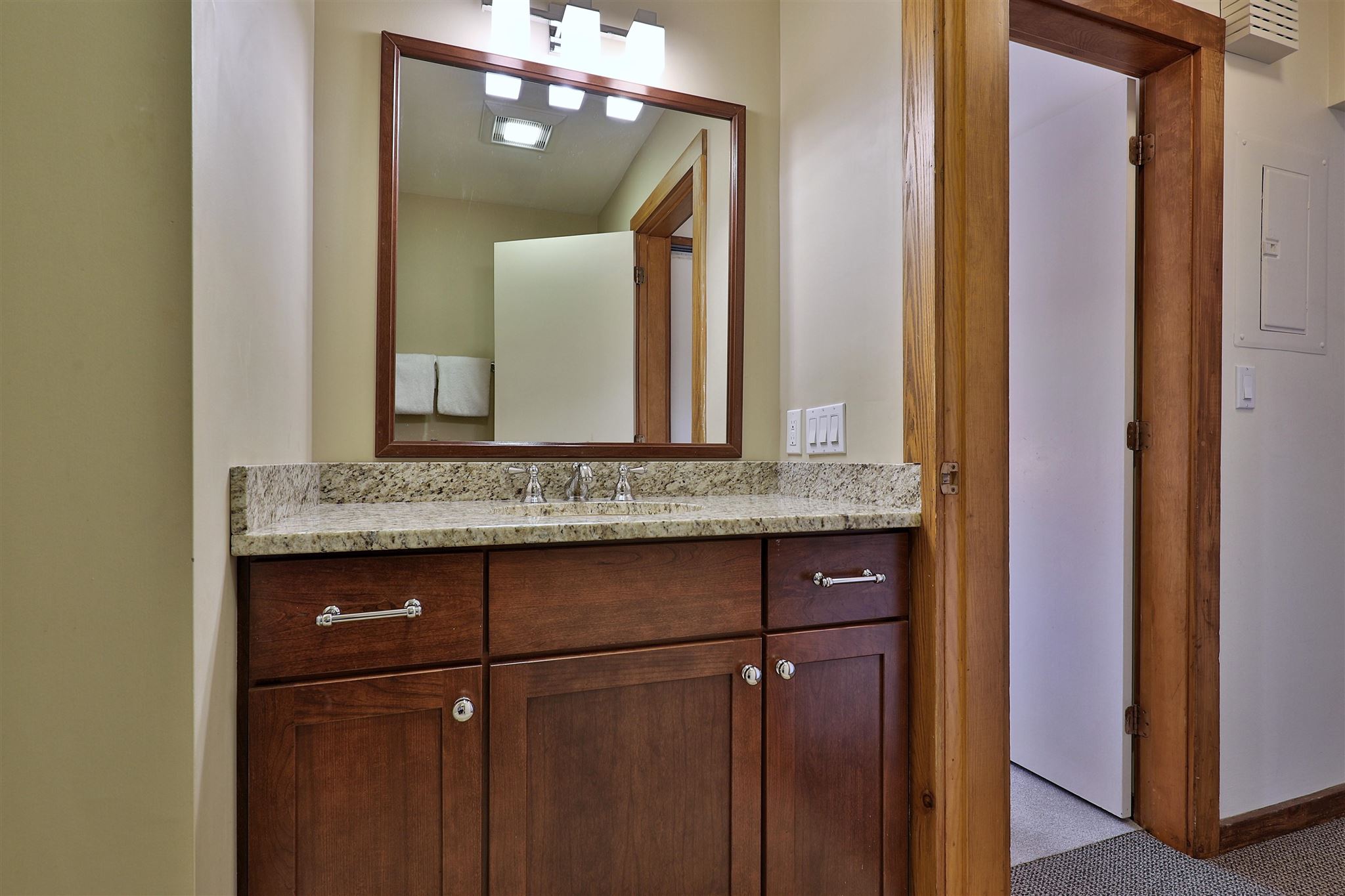 526 East Mountain Road, Unit 48 Killington, VT 05751 - Photo 18 of 33 Gallery Image 18
