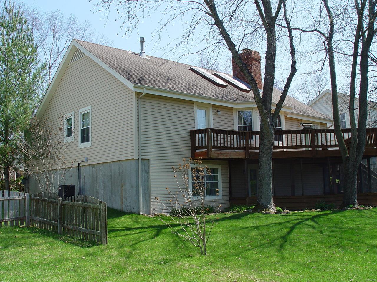 4 Connemara Road St. Peters, MO 63376 - Photo 3 of 12