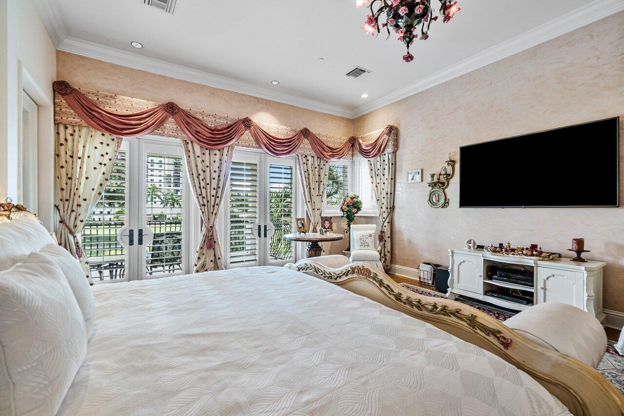 313 Mizner Lake Estates Drive Boca Raton, FL 33432 - Photo 20 of 52 028-313SE9thLane-BocaRaton-FL-SMALL
