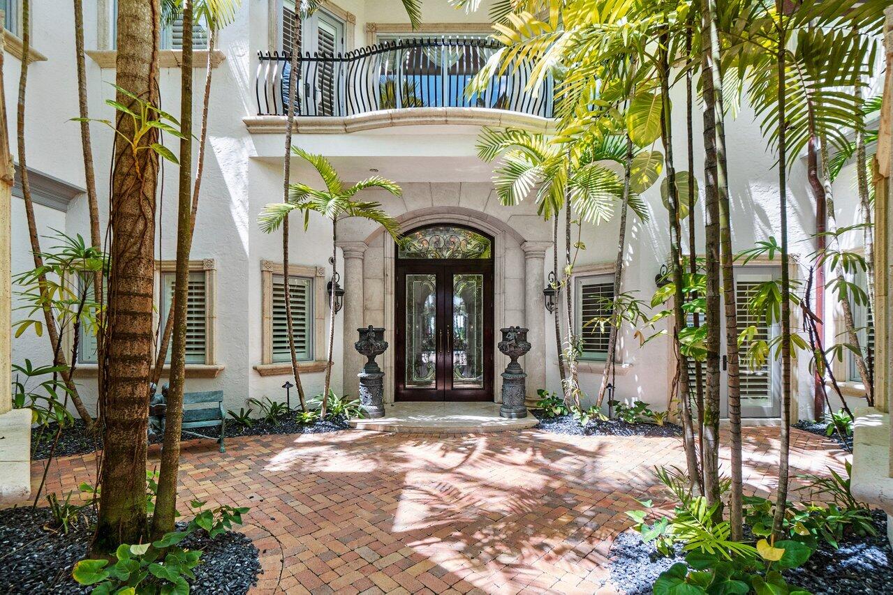 313 Mizner Lake Estates Drive Boca Raton, FL 33432 - Photo 4 of 52 002-313SE9thLane-BocaRaton-FL-SMALL