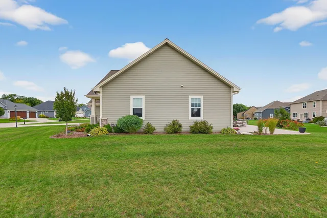 $650,000 | N88-w18601 Duke Street, Menomonee Falls, WI 53051