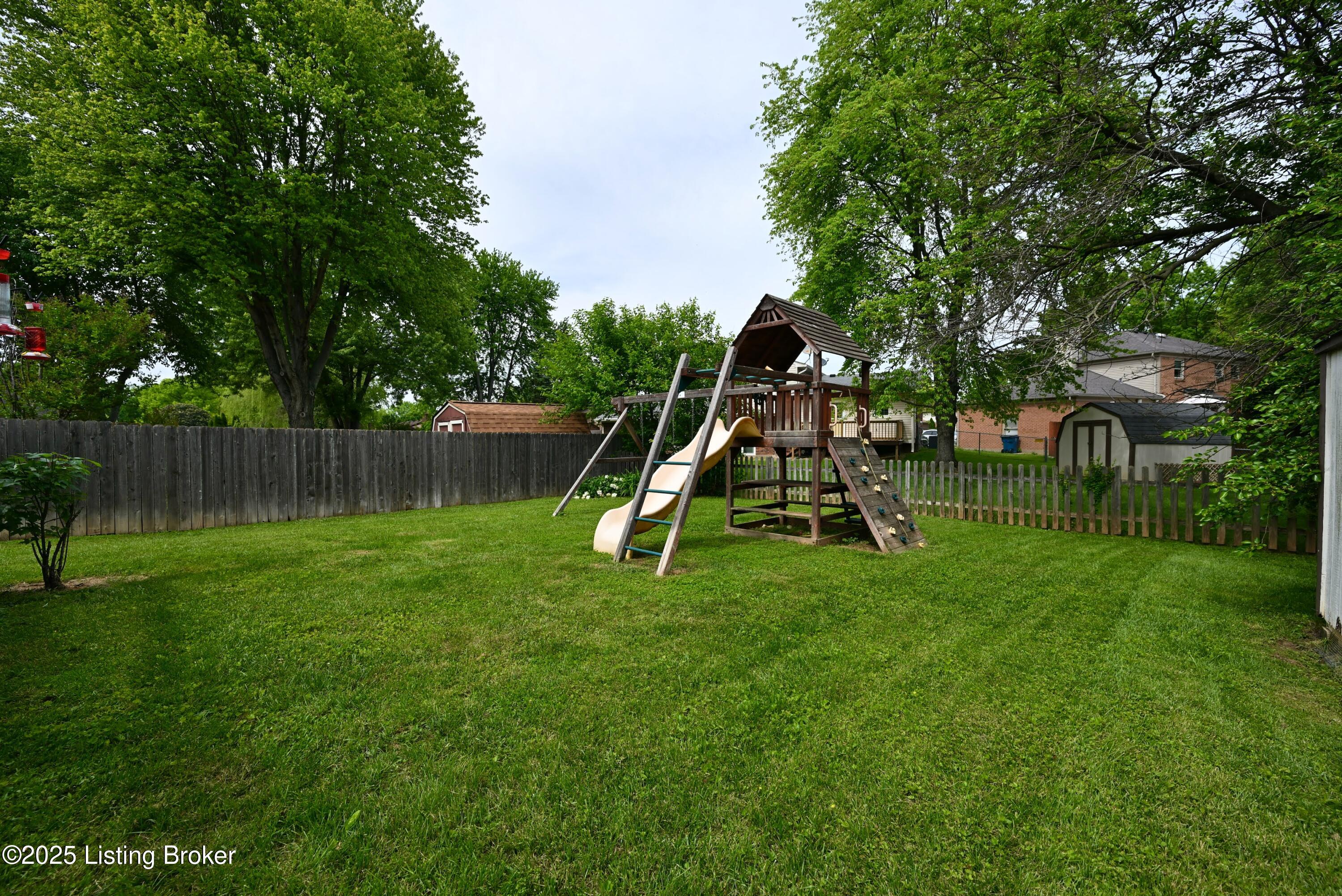2813 Dandor Road Louisville, KY 40220 - Photo 29 of 30 Exterior
