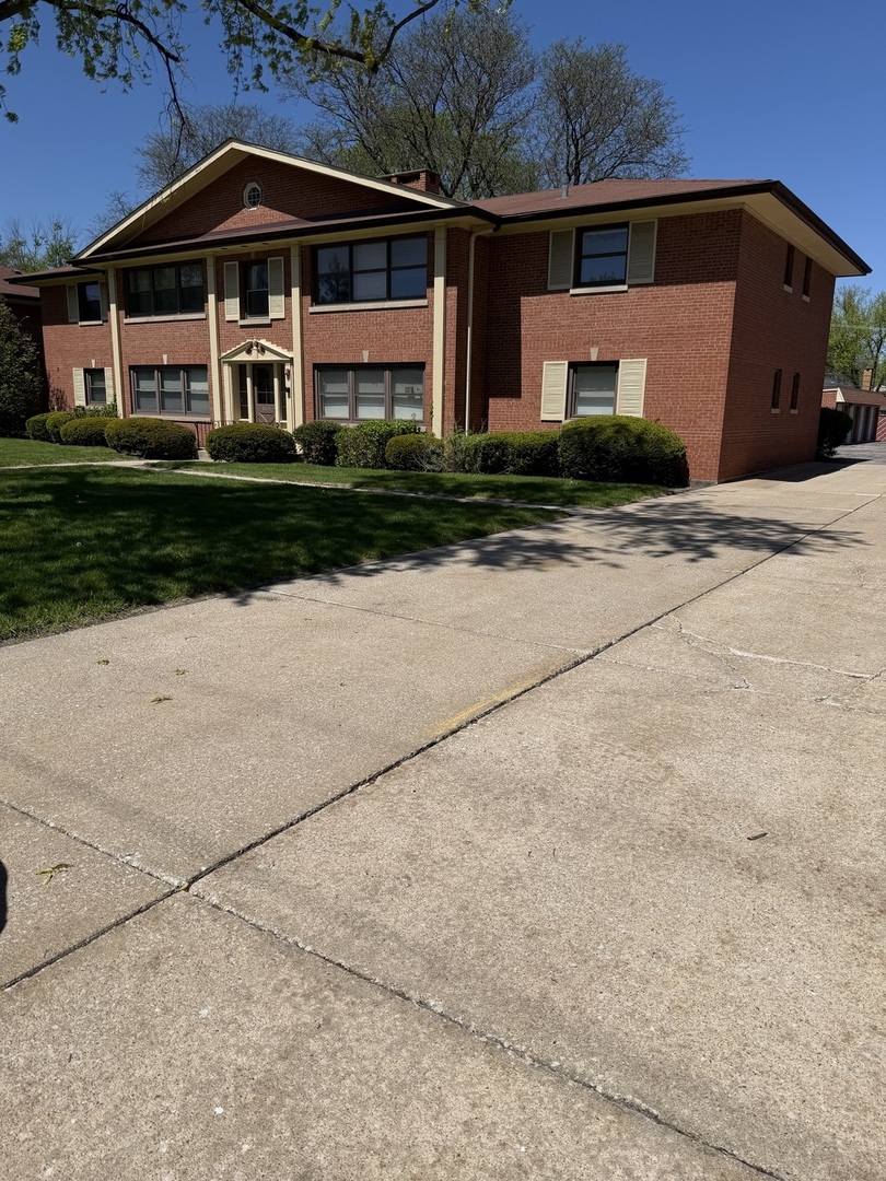 10650 West Cermak Road, Unit 2E Westchester, IL 60154 - Photo 1 of 23