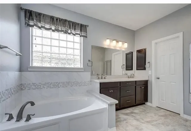 $4,000 | 4522 Millstone Canyon Lane, Sugar Land, TX 77479