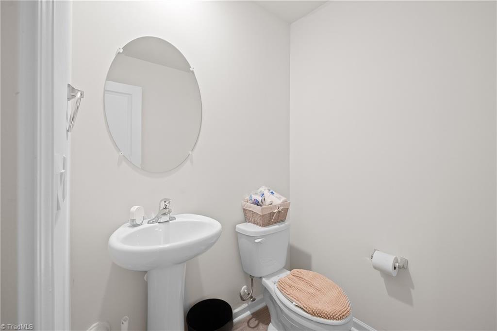 417 Daniel Drive Lexington, NC 27295 - Photo 13 of 39