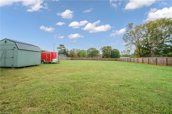 $315,000 | 417 Daniel Drive, Lexington, NC 27295