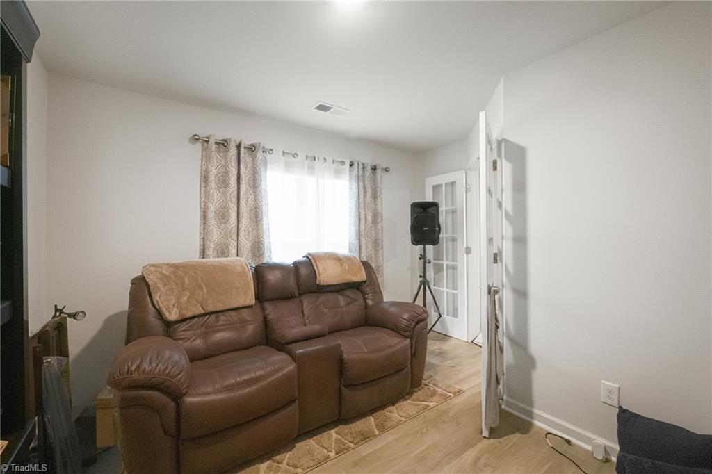 417 Daniel Drive Lexington, NC 27295 - Photo 5 of 39