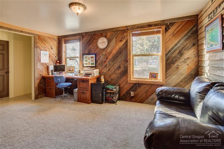 67170 Gist Road Bend, OR 97703 - Photo 19 of 25 Reclaimed woods on walls of guest bedroo