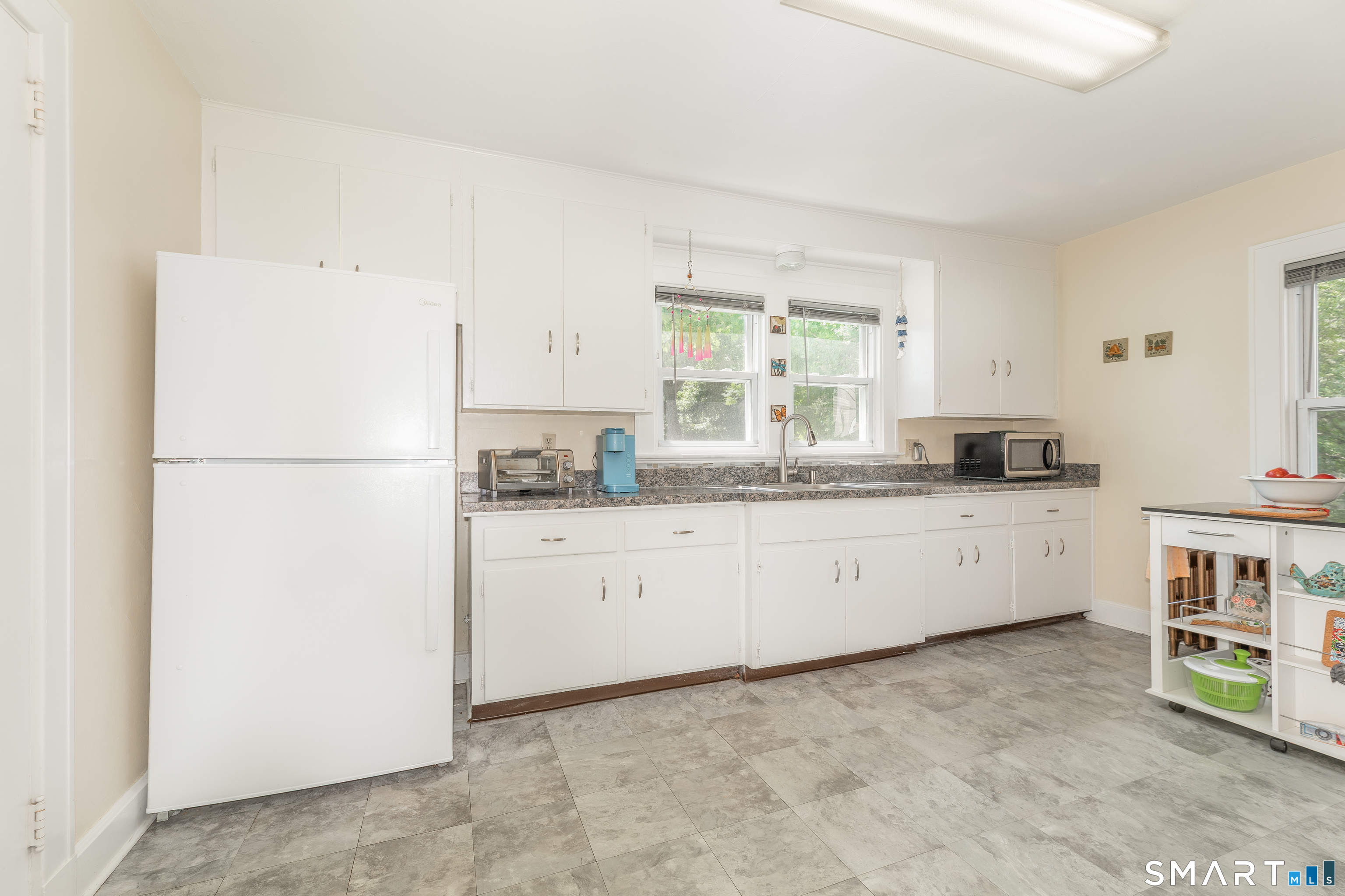 59 Maple Street Branford, CT 06405 - Photo 12 of 19
