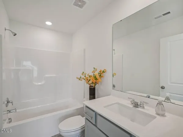 $2,200 | 3101 White Blossom Court, Unit SAVANNAH 3122, Raleigh, NC 27610