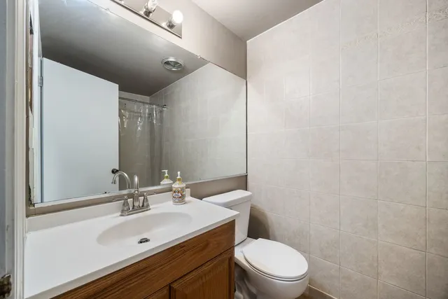 $220,000 | 414 Salem Square, Bolingbrook, IL 60440