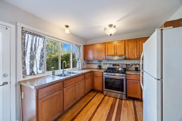 $220,000 | 414 Salem Square, Bolingbrook, IL 60440