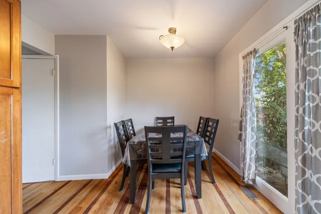 $220,000 | 414 Salem Square, Bolingbrook, IL 60440