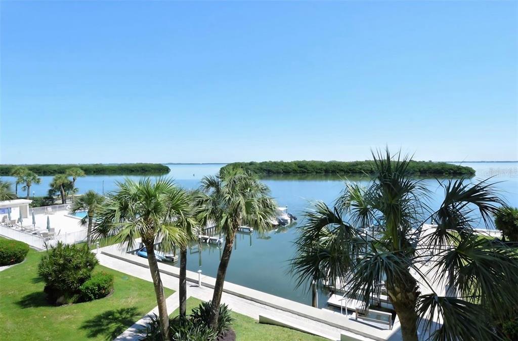 600 Sutton Place, Unit B302 Longboat Key, FL 34228 - Photo 15 of 58
