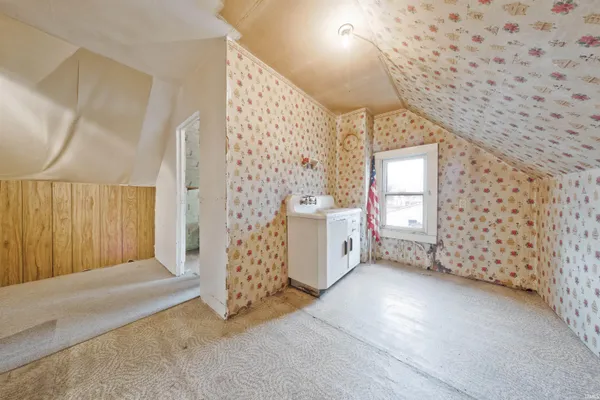 $104,500 | 1409 West Maryland Street, Evansville, IN 47710