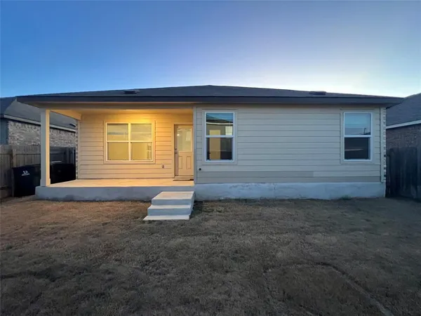 $2,250 | 115 Vintage Drive, San Marcos, TX 78666