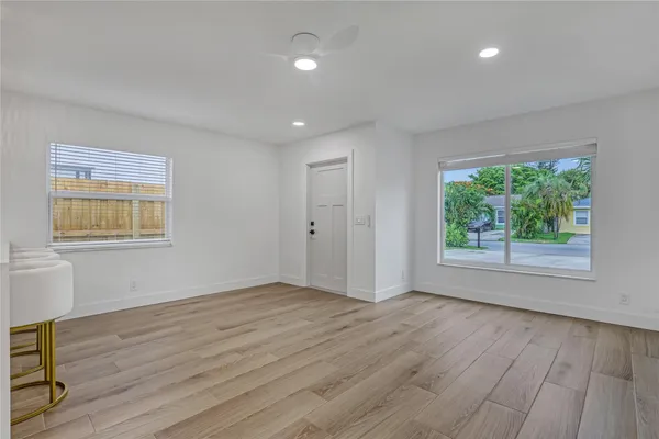 $2,400 | 416 West Mango Street, Unit 416, Lantana, FL 33462