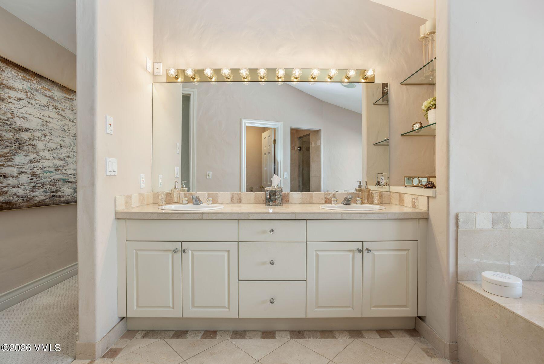 21 Hackamore Road, Unit W Edwards, CO 81632 - Photo 23 of 42 photo_online_021