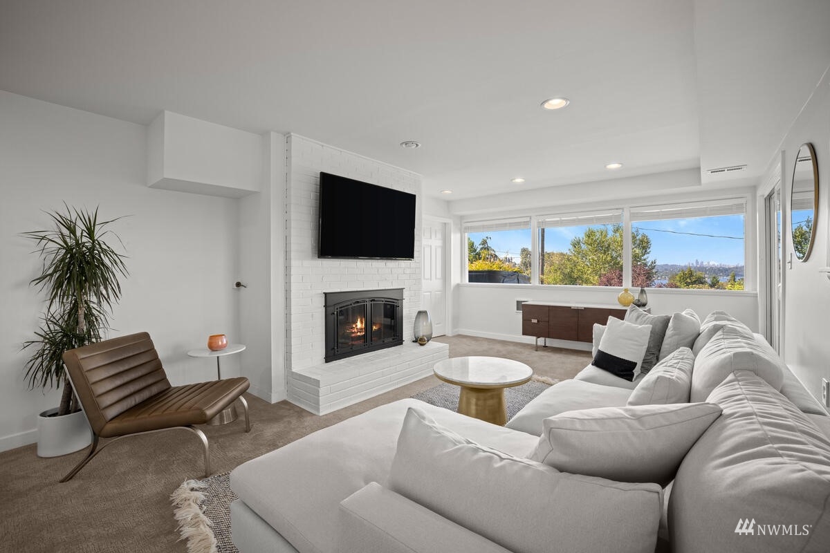 7136 South Sunnycrest Road Seattle, WA 98178 - Photo 17 of 35