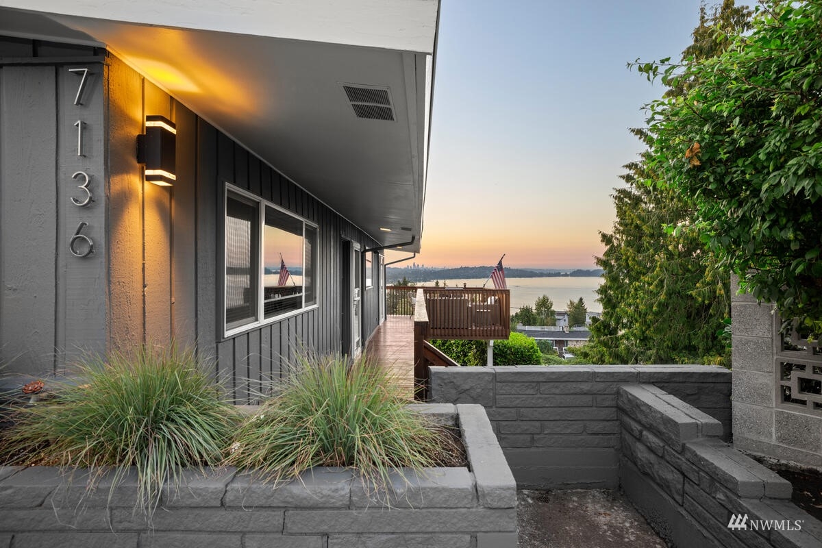 7136 South Sunnycrest Road Seattle, WA 98178 - Photo 2 of 35