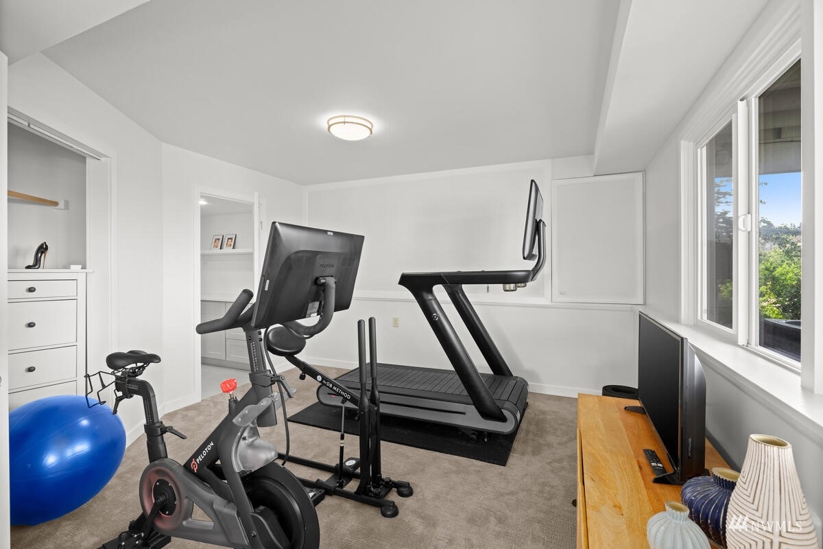 7136 South Sunnycrest Road Seattle, WA 98178 - Photo 23 of 35