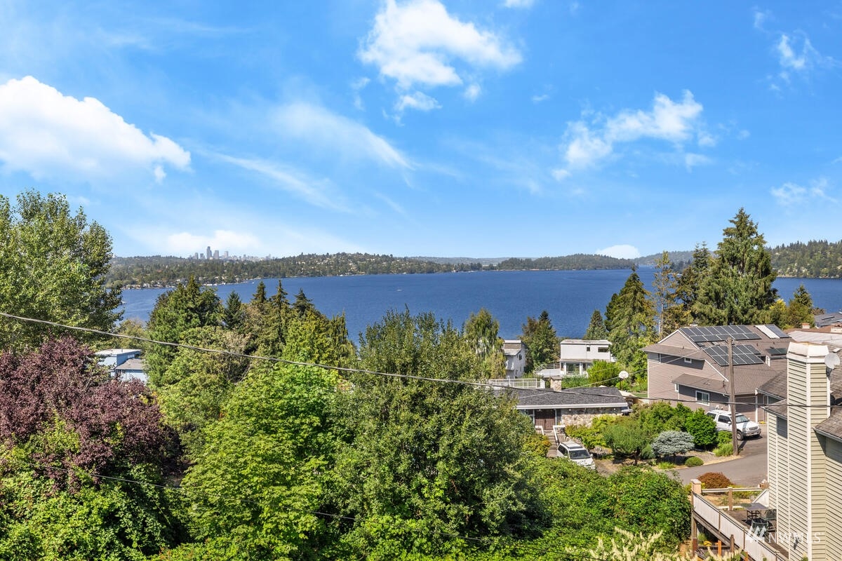 7136 South Sunnycrest Road Seattle, WA 98178 - Photo 25 of 35