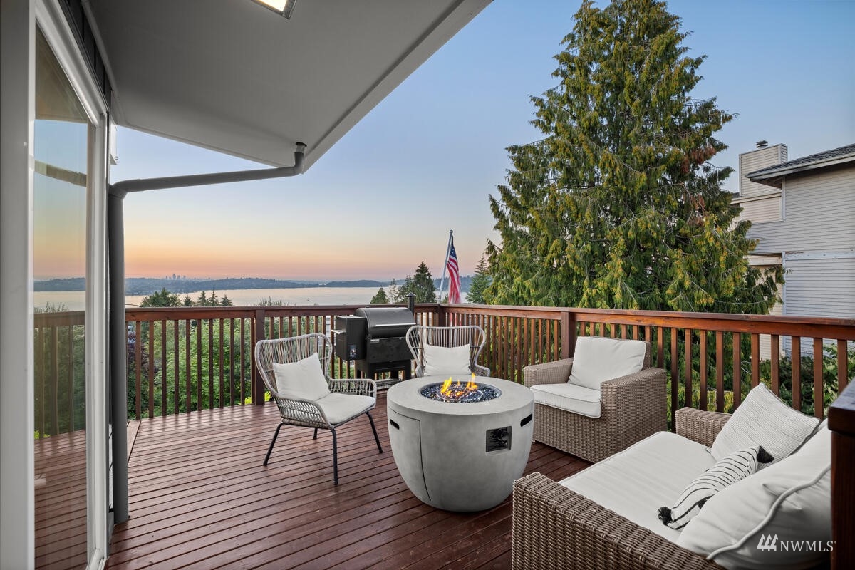 7136 South Sunnycrest Road Seattle, WA 98178 - Photo 26 of 35