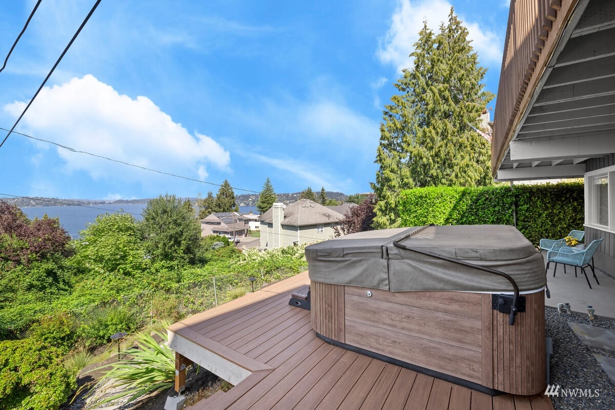 7136 South Sunnycrest Road Seattle, WA 98178 - Photo 28 of 35