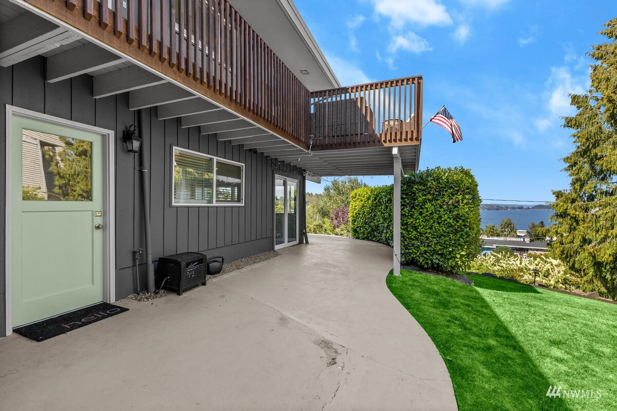 7136 South Sunnycrest Road Seattle, WA 98178 - Photo 30 of 35