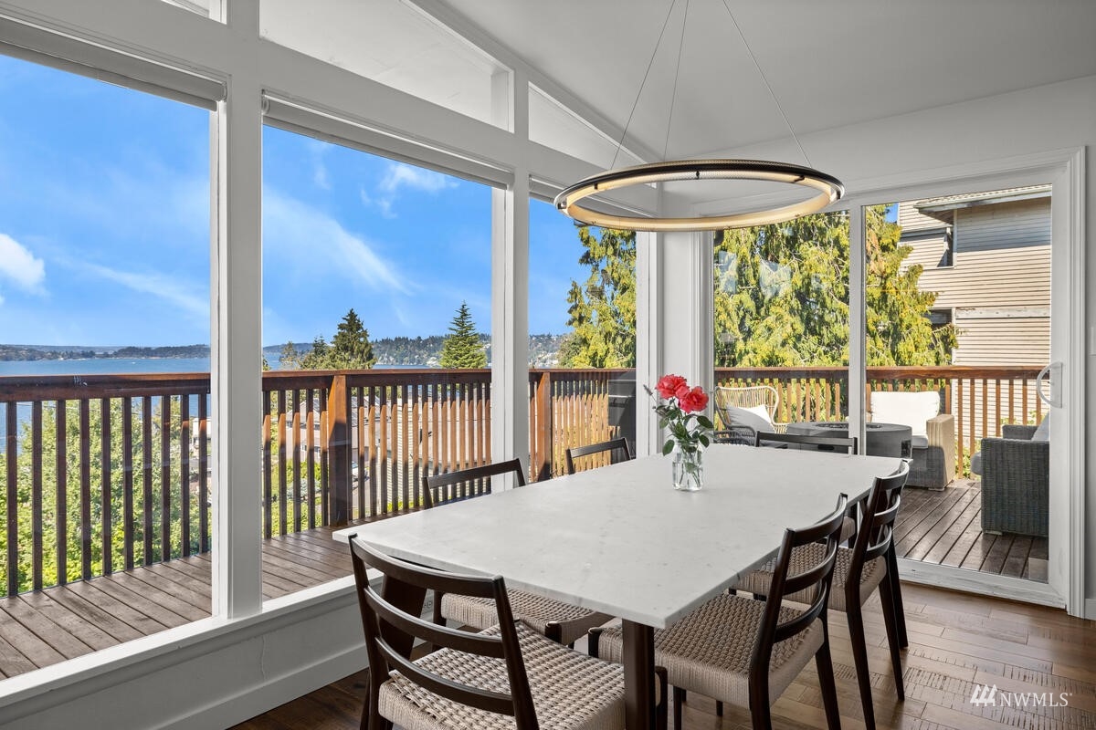 7136 South Sunnycrest Road Seattle, WA 98178 - Photo 6 of 35