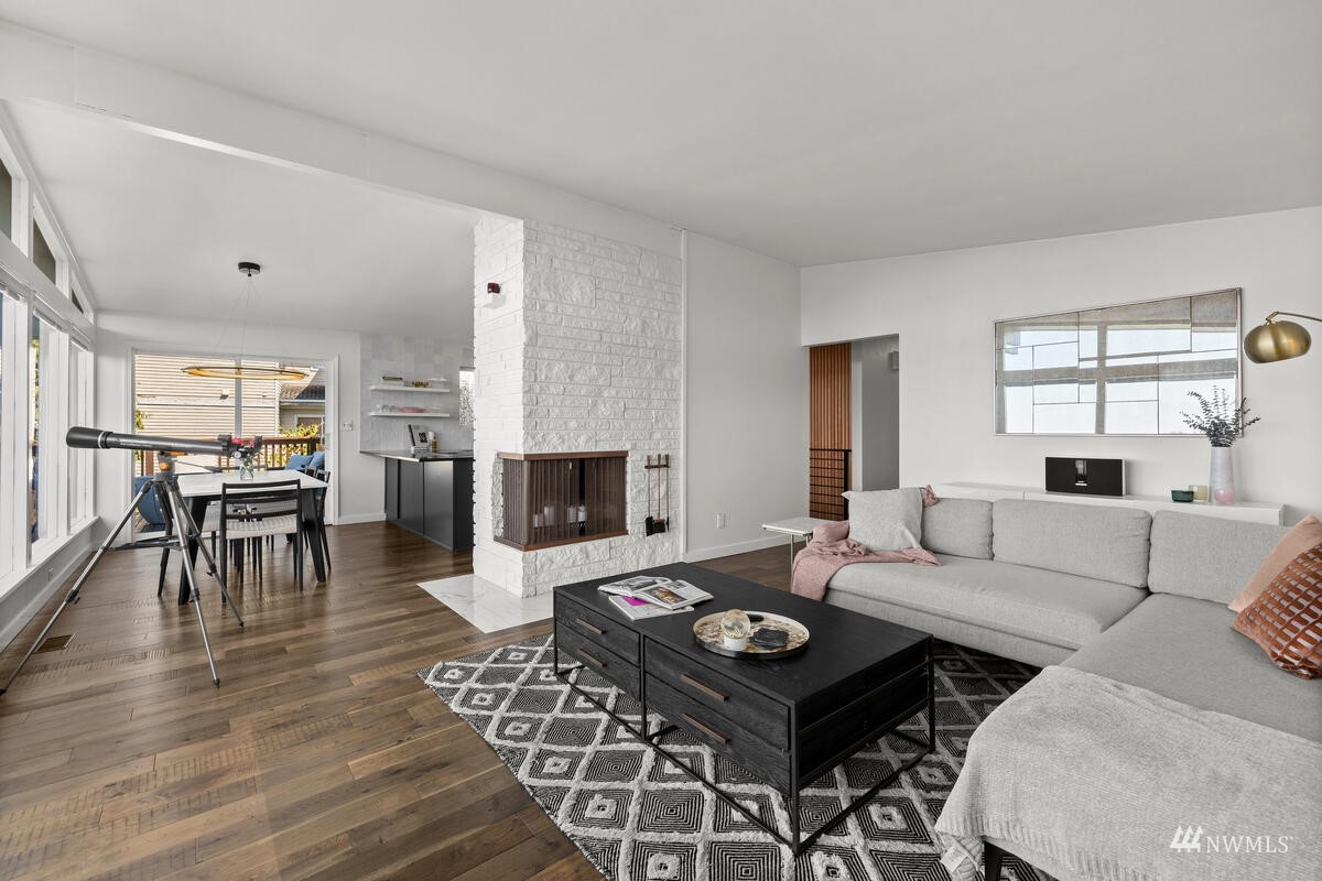 7136 South Sunnycrest Road Seattle, WA 98178 - Photo 10 of 35