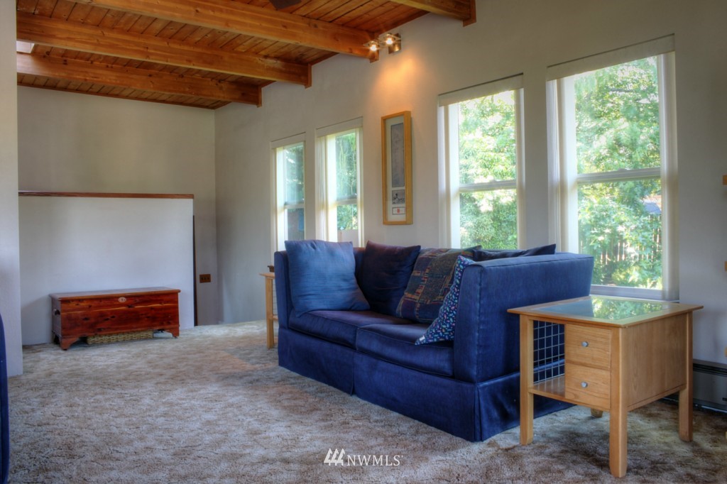 10816 Rustic Road South Seattle, WA 98178 - Photo 2 of 18