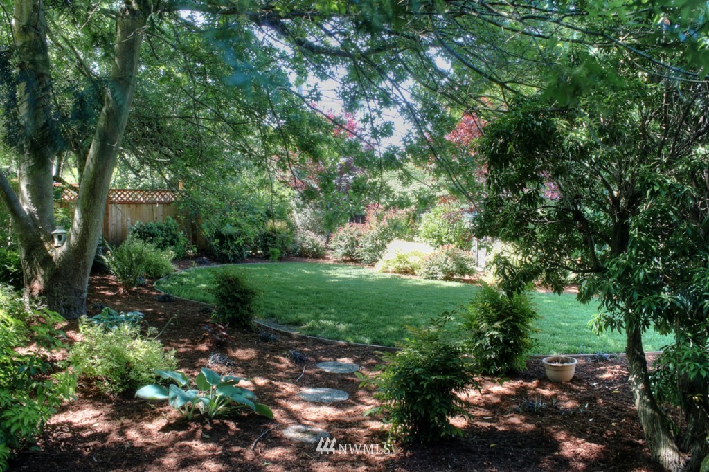 10816 Rustic Road South Seattle, WA 98178 - Photo 15 of 18