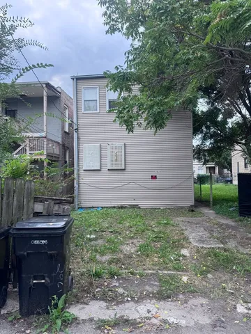 a view of a backyard with plants