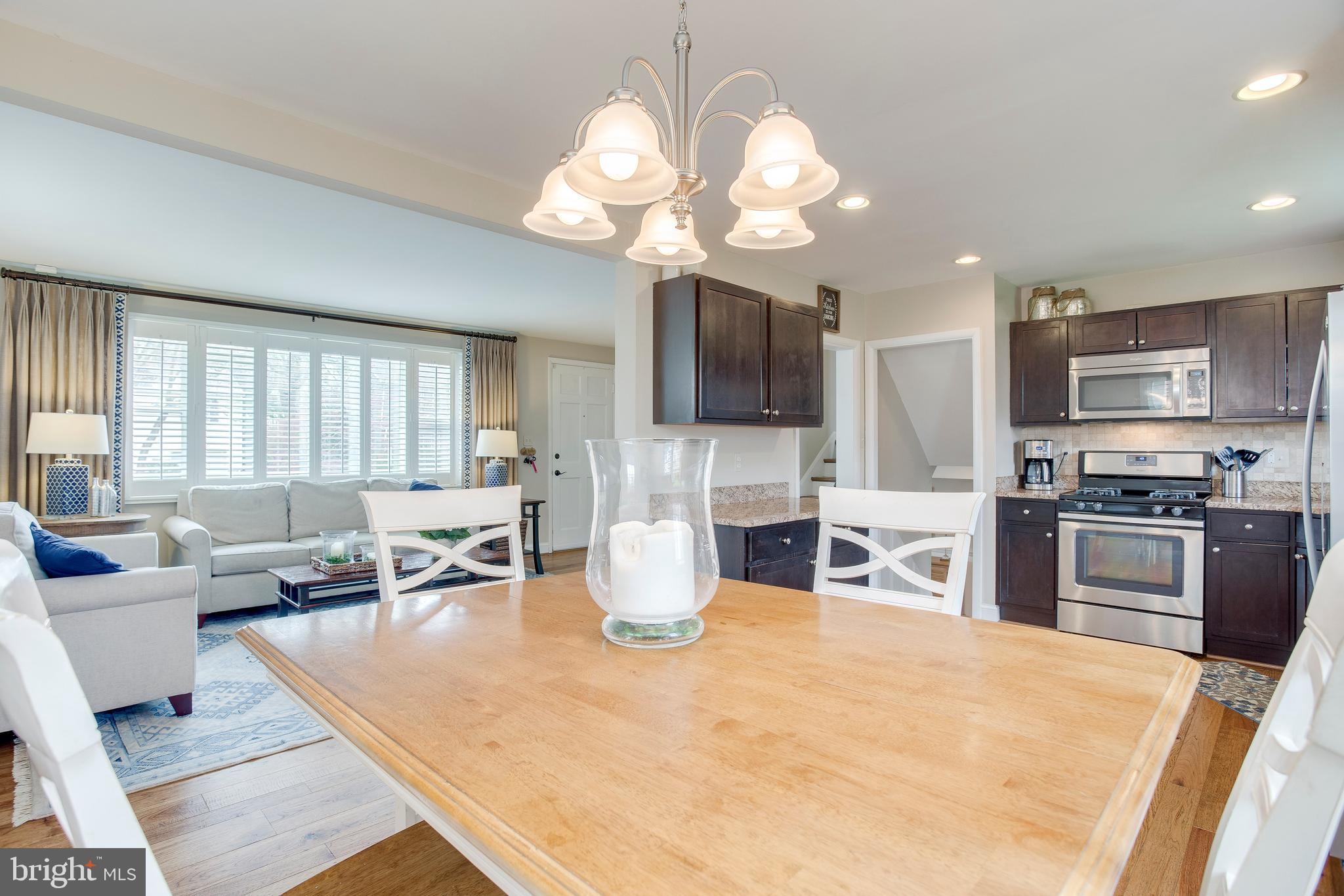 202 Rollingdale Road Baltimore, MD 21228 - Photo 19 of 47 Eating area with view of kit/LR