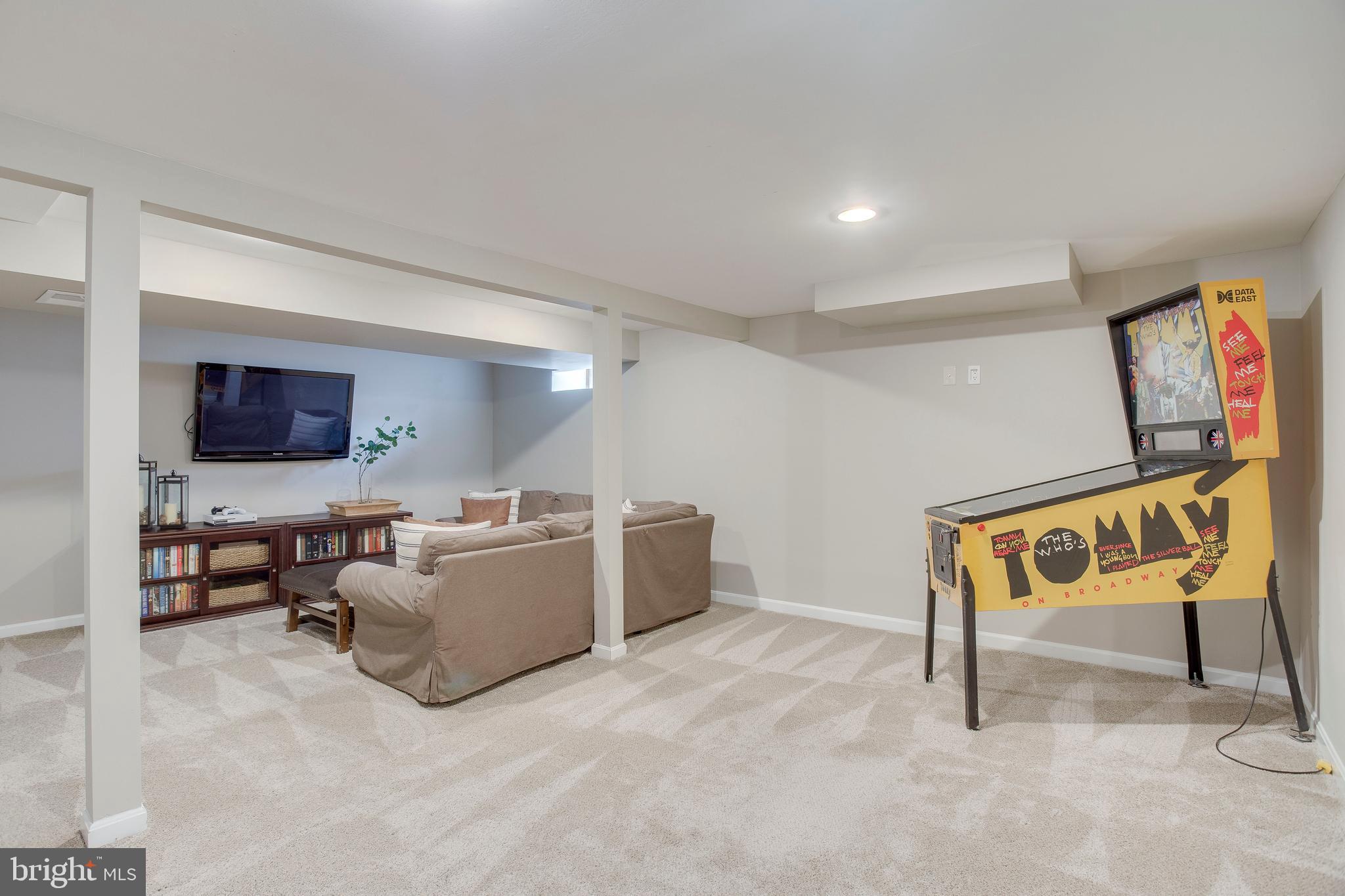 202 Rollingdale Road Baltimore, MD 21228 - Photo 43 of 47 4th level LIKE NEW carpet, recess lighting